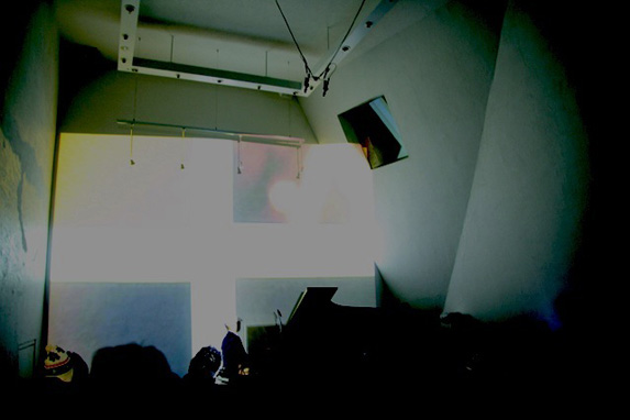 THE GARDEN / Gently Weeps